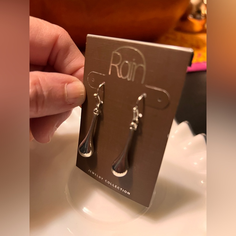 Rain Silver Teardrop Dangle Earrings - Picture 3 of 4